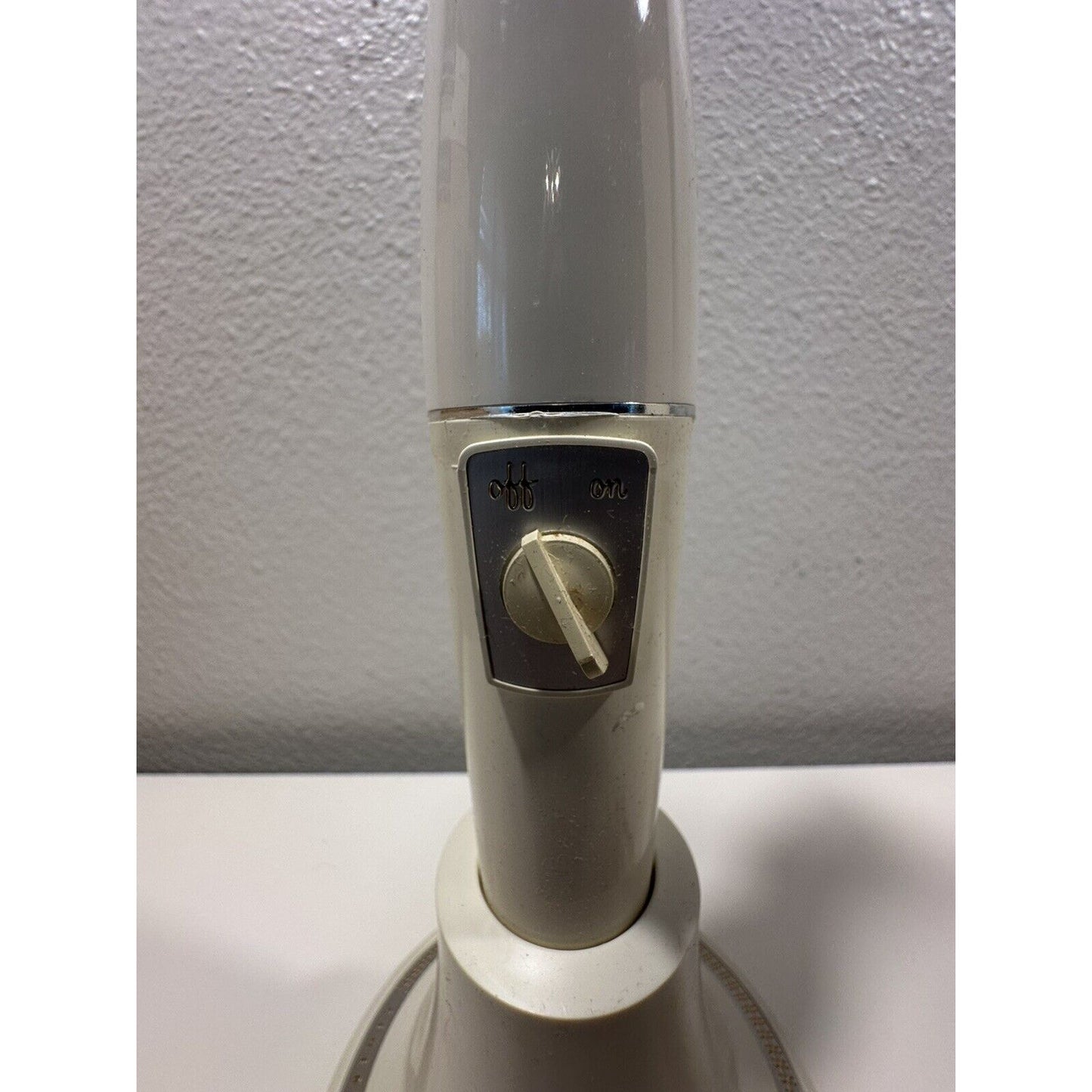 VINTAGE *NEW* GE Model #DT-1 Gentle Cordless Detangler
