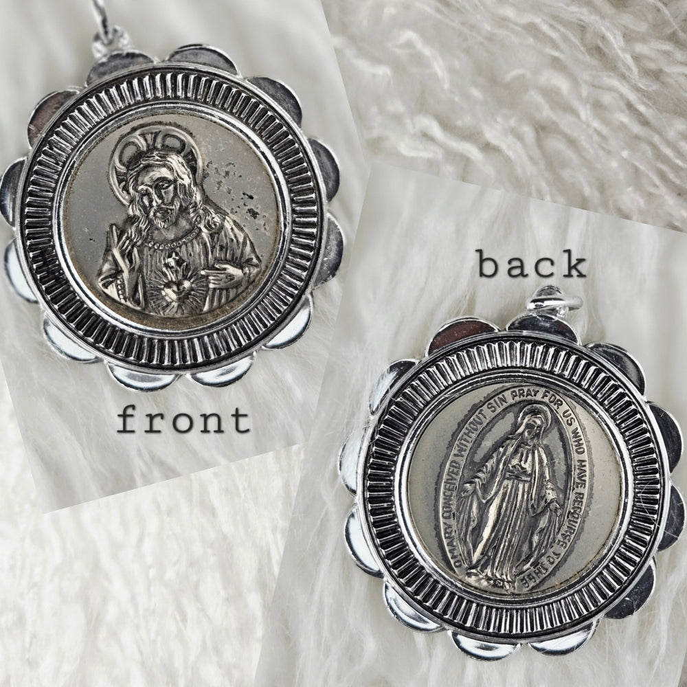 VINTAGE *NEW* 1950's Miraculous Medal Mary Silver-Toned Pendant W Germany