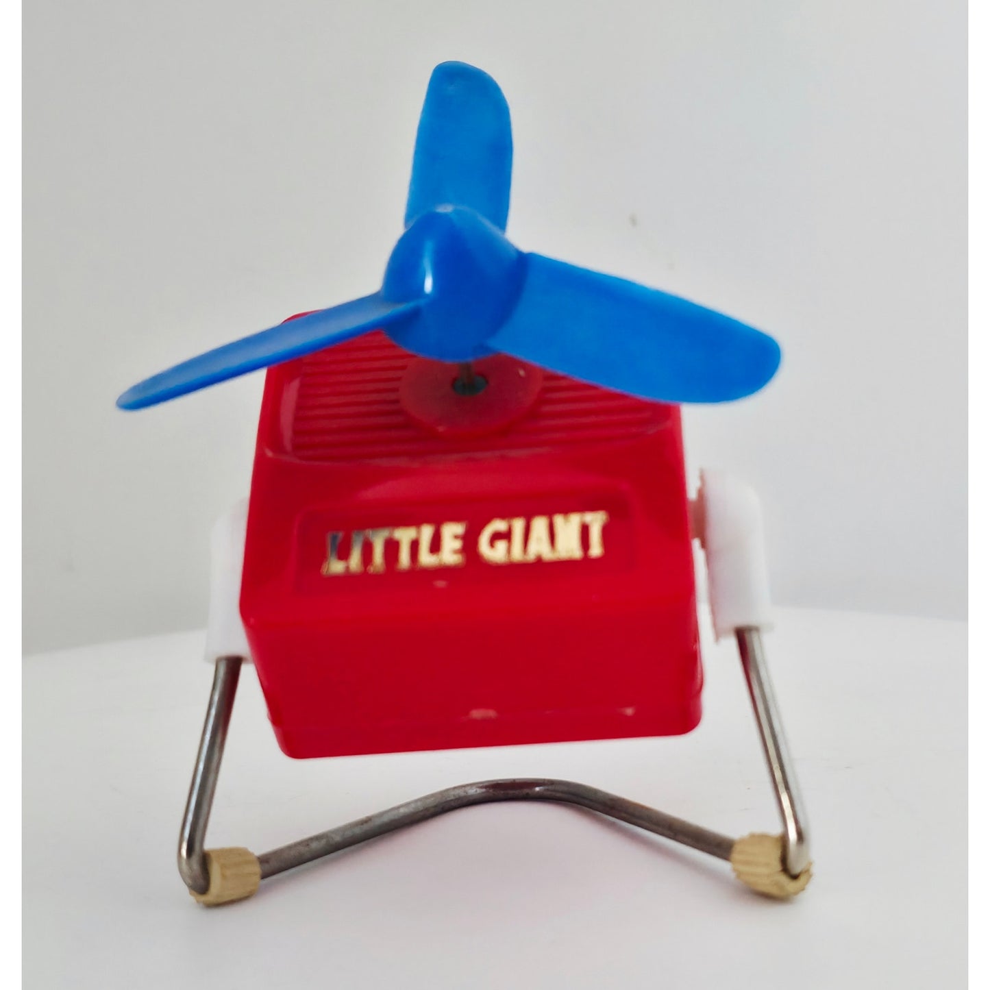 VINTAGE *NEW* 1970's Little Giant Fan Red | Made in Hong Kong #370
