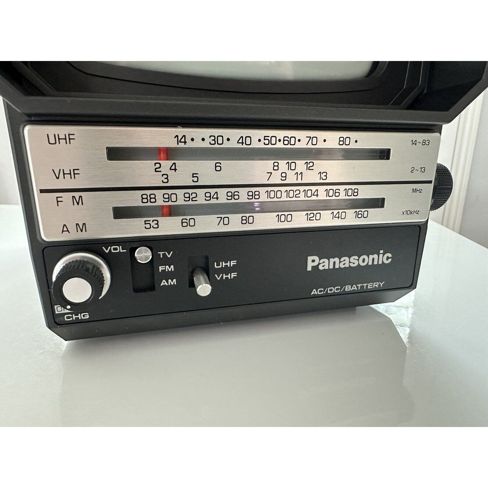 VINTAGE *NEW* Panasonic TR-5041P Portable TV am/fm Radio