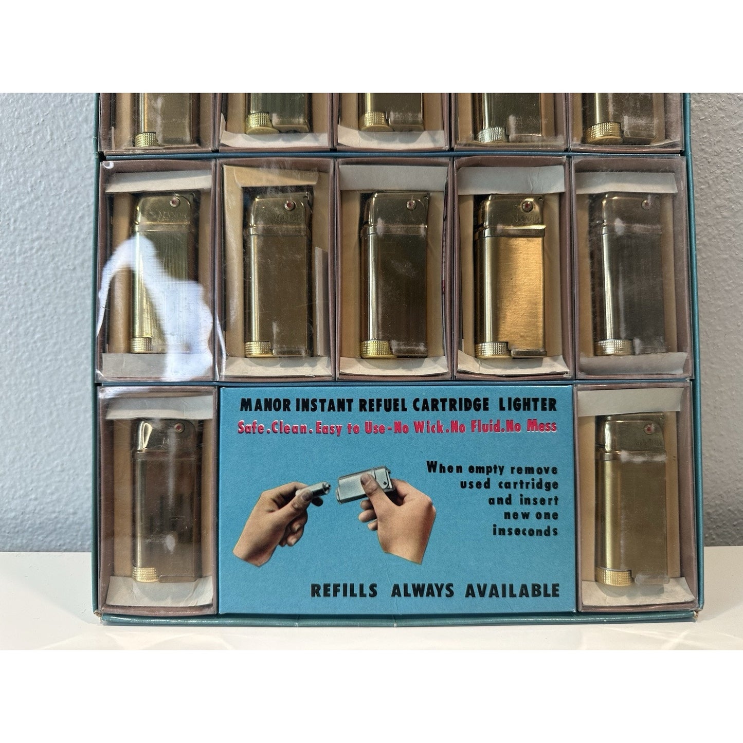 VINTAGE *NEW* 1950's/1960's Manor Lighters in Store Display Gas/Fuel Movie Prop