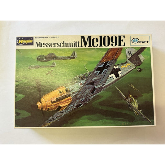 VINTAGE *NEW* Hasegawa Messerschmitt Me109E 1:32 Model Kit