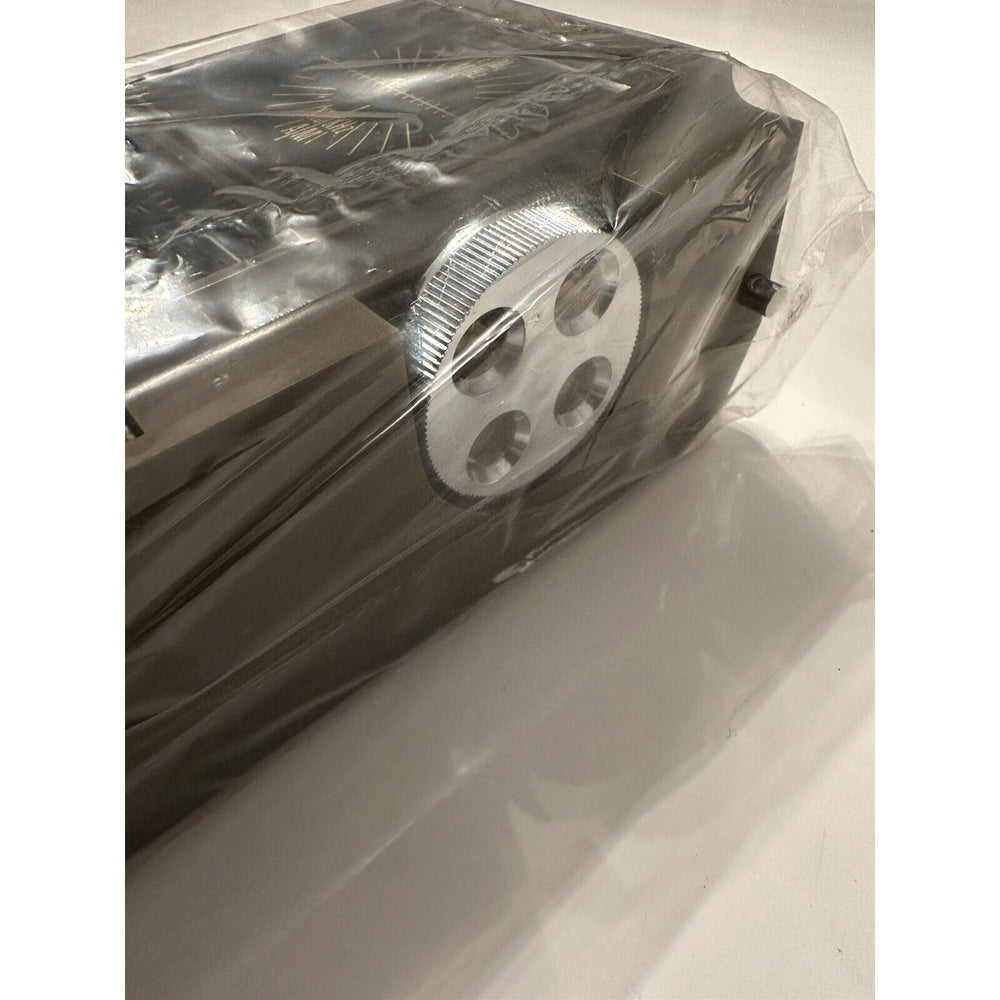 VINTAGE *NEW* Robin #2066 Solid State AM/FM Portable Radio