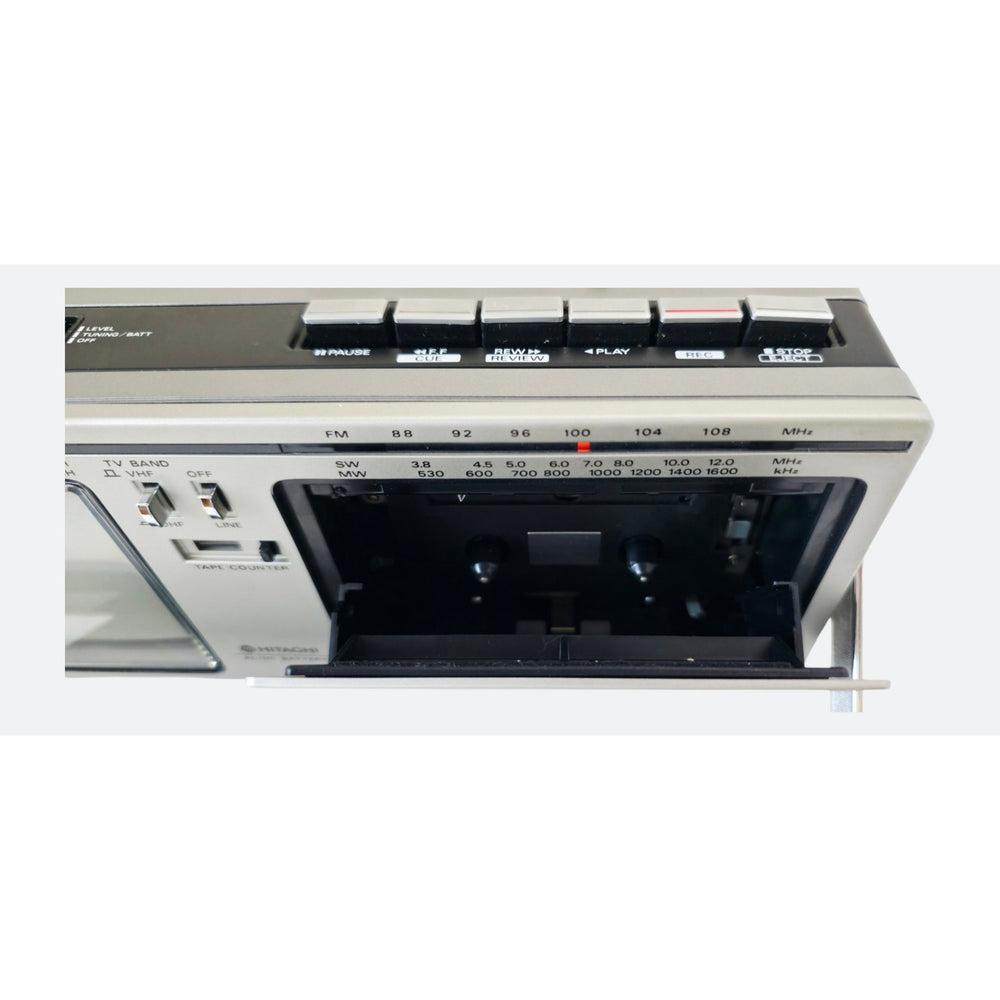 VINTAGE *PRISTINE* 1981 Hitachi K2400 Solid State TV Receiver/Cassette