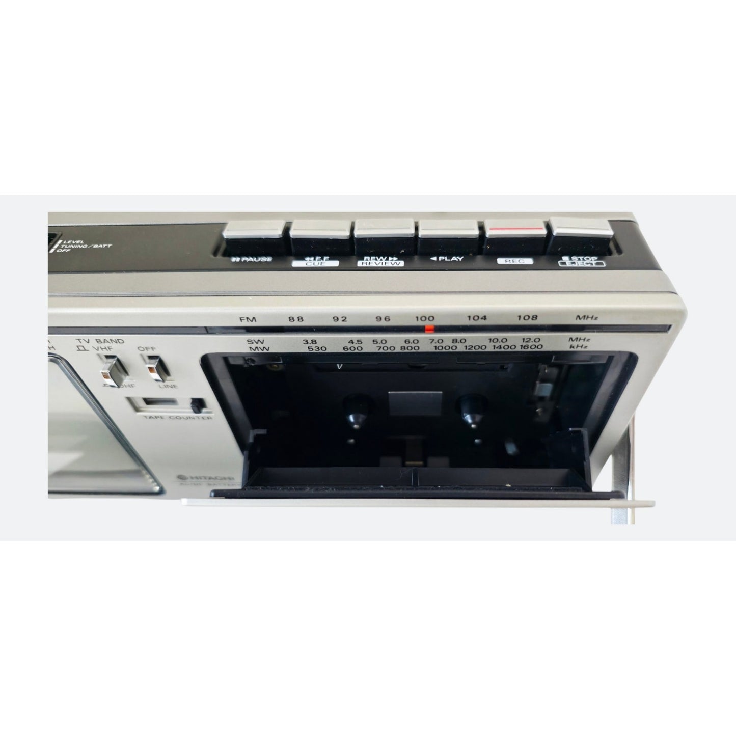 VINTAGE *PRISTINE* 1981 Hitachi K2400 Solid State TV Receiver/Cassette