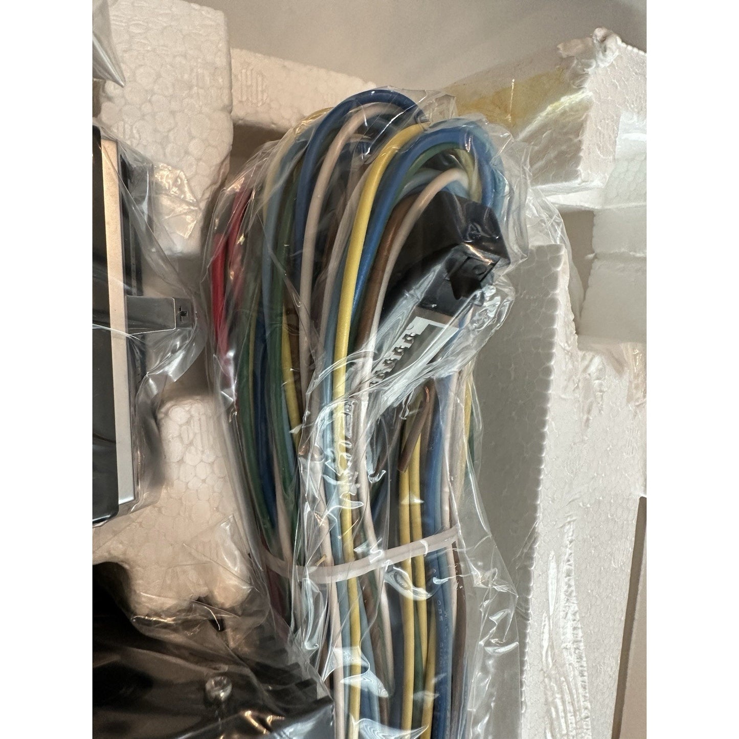 VINTAGE *NEW* 1980's Sanyo PA 7000 Bi-Amplified Car Stereo Power Booster