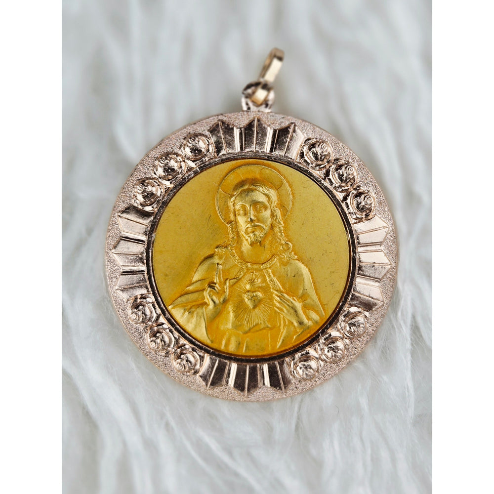 VINTAGE *NEW* 1950's Saint Nino De Atocha Encased Gold-Toned Pendant 1.75"