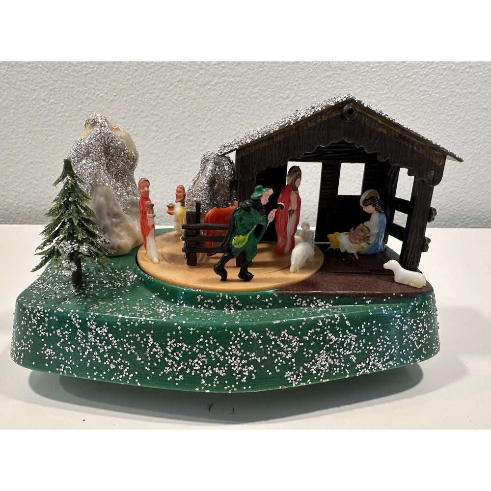 VINTAGE *NEW* 1970's Hand Painted Nativity Set Movable Stage Music Box