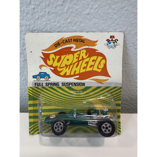VINTAGE *NEW* Super Wheels Lotus Climax Green #2 Die Cast Car