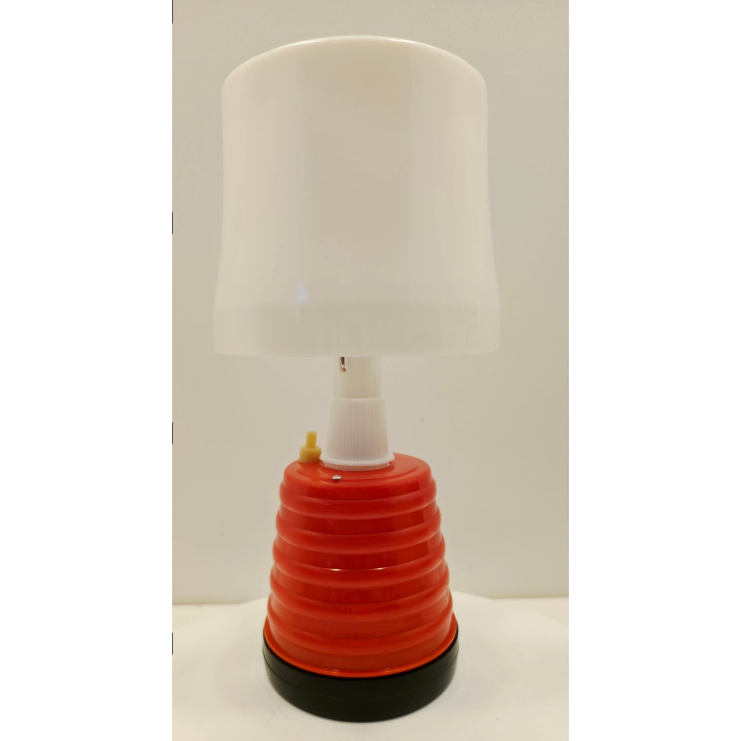 VINTAGE *NEW* 1970's Red and White Battery Operated Indoor-Outdoor Table Lamp