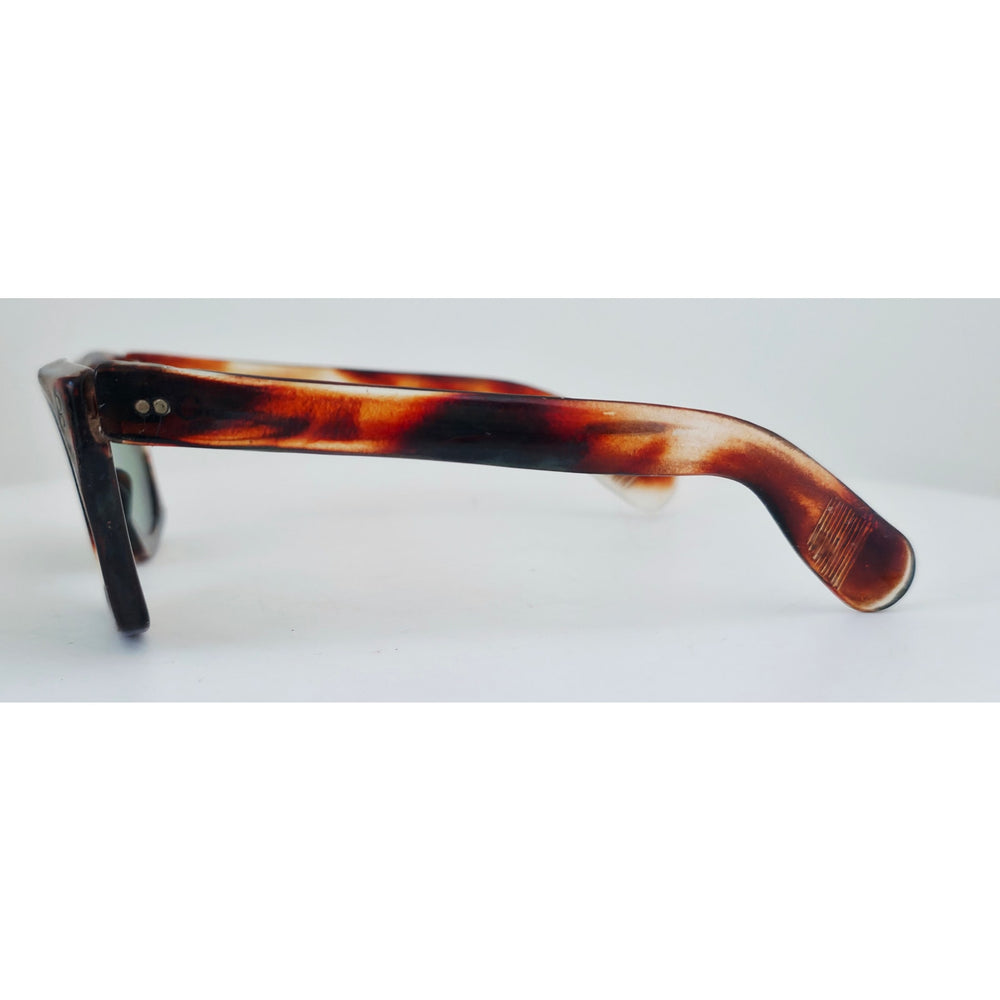 VINTAGE *NEW* 1970's Glam Unisex Tortoise Frame with Gray Lens Sunglasses Made in Italy