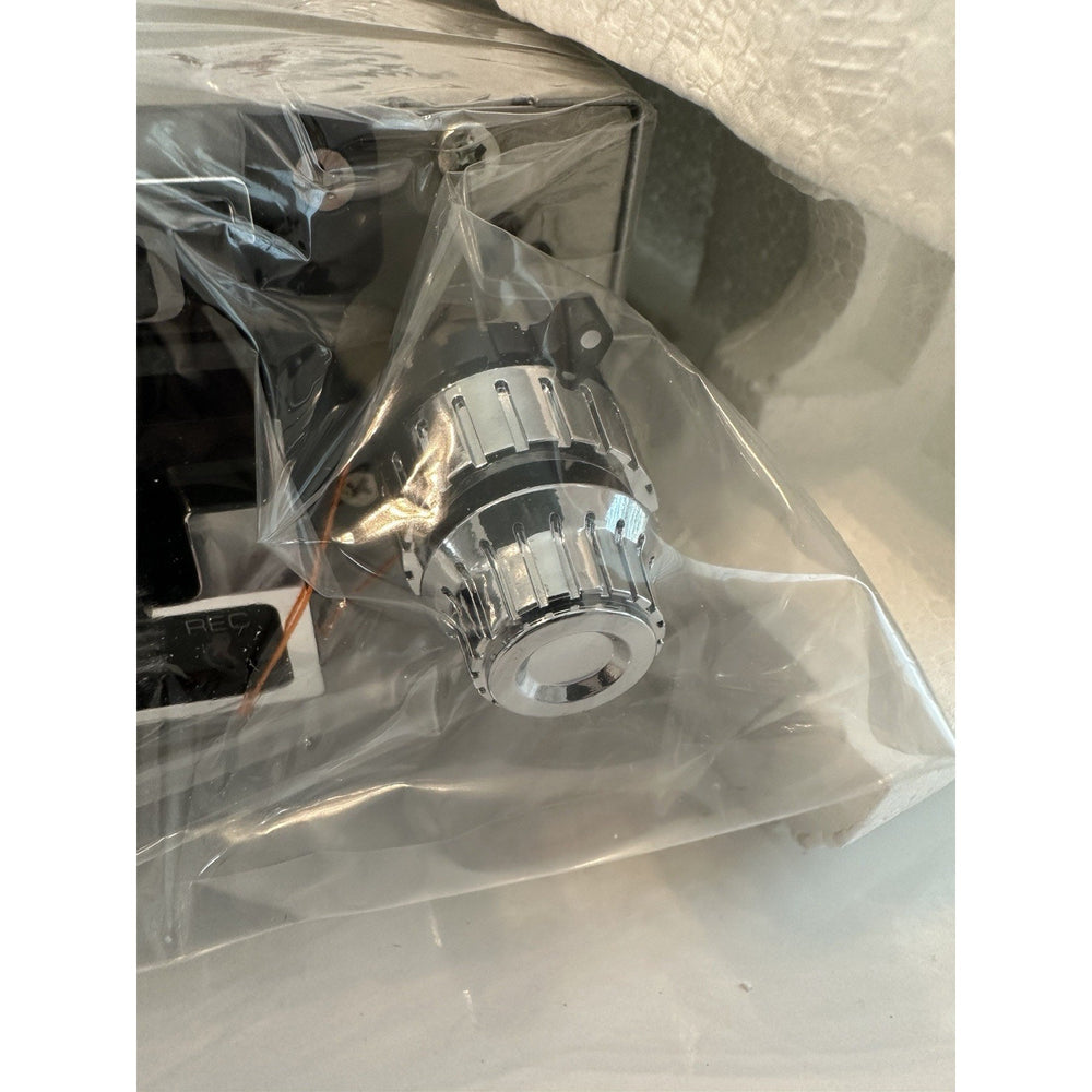 VINTAGE *NEW* 1970's Mekka FS-92 Indash AM/FM Cassette Car Stereo