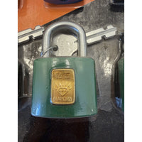 VINTAGE *NEW* 1960'S Diamond Brand Padlock 2 Keys Entire Display/Set of 12