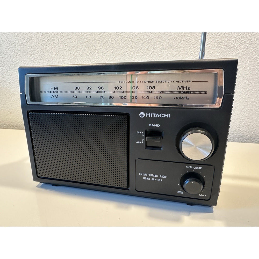 VINTAGE *NEW* 1970's Hitachi KH-435H FM/AM Portable Radio