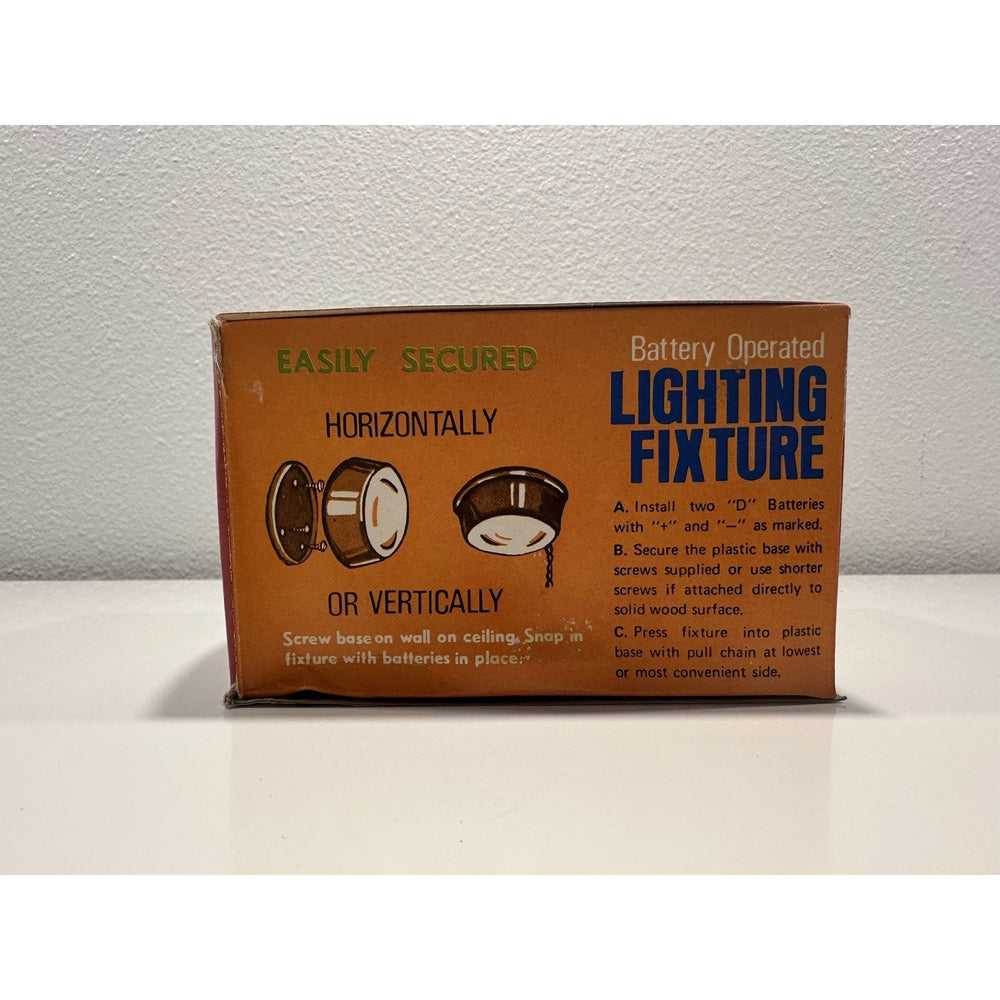 VINTAGE *NEW* 70s Battery Operated Light Fixture Attic Stairs Closets