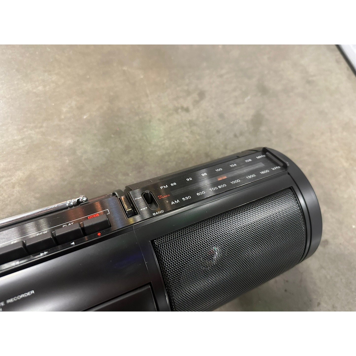 VINTAGE *NEW* 1980's Hitachi TRK-CW3H Cylindrical Dual am/fm Cassette Boombox