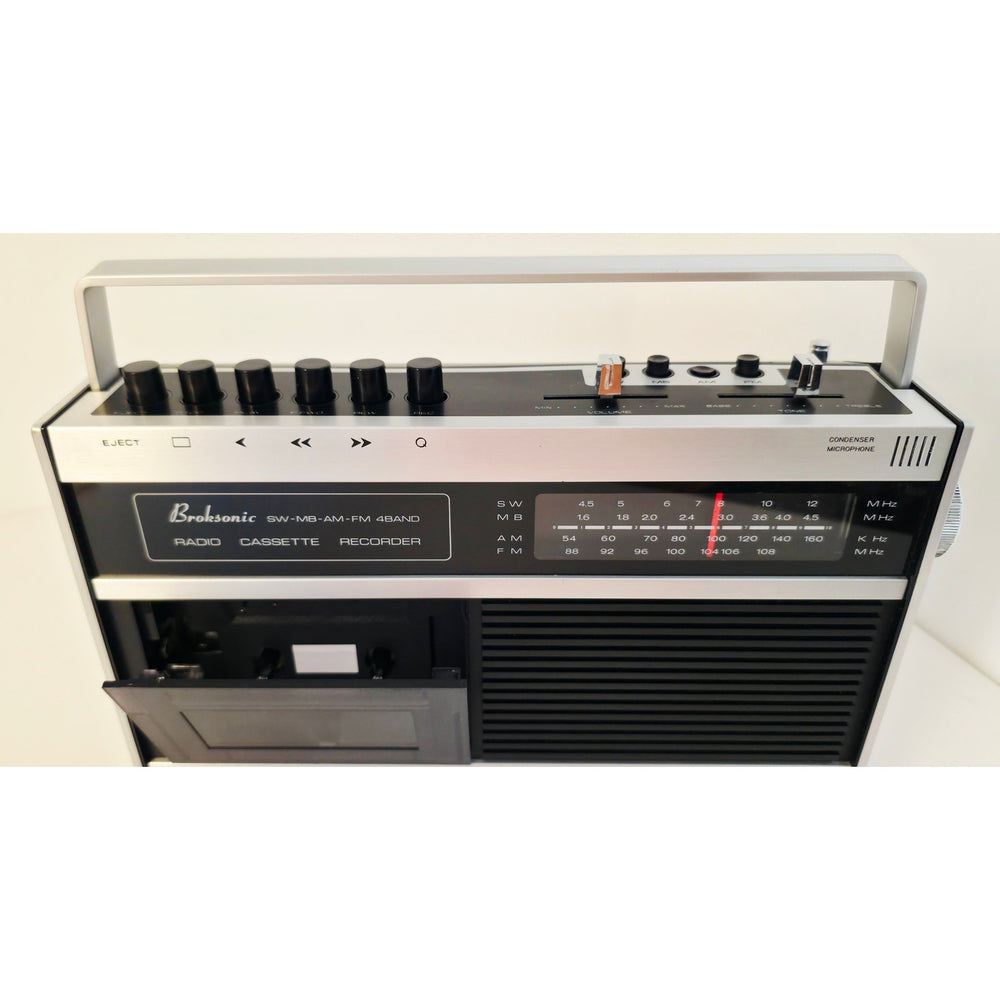 VINTAGE *PRISTINE* 1980's Broksonic C-459 Cassette AM/FM Boombox Needs Lovin'