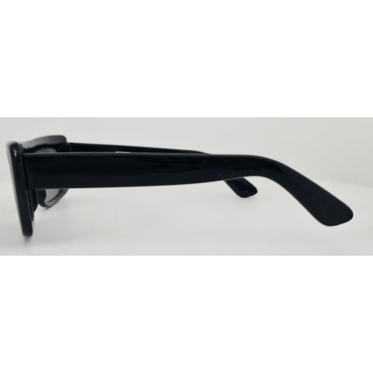 VINTAGE *NEW* 1970's Glam Unisex Black Frame Gray Lens Sunglasses Italy