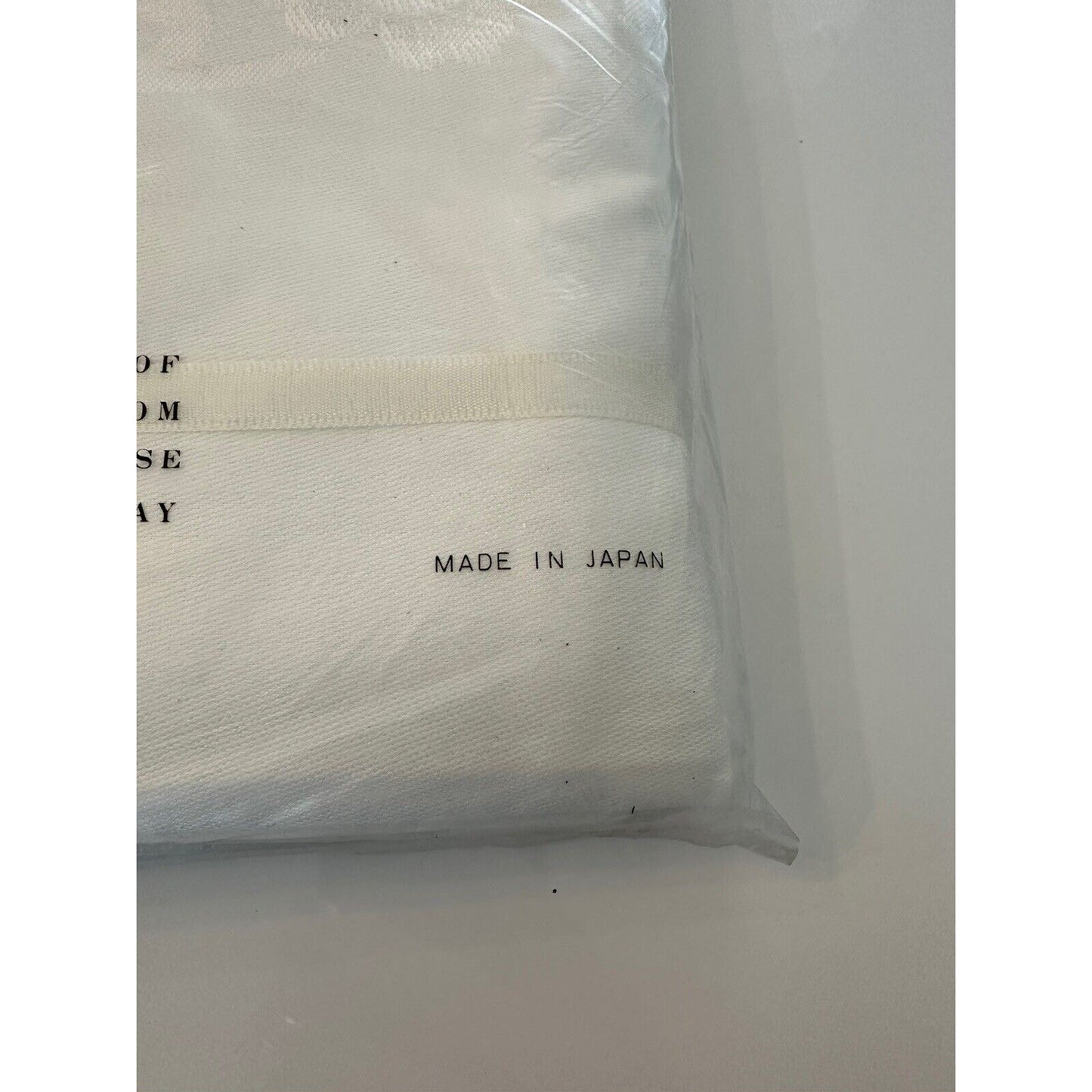 VINTAGE *NEW* Hidaco 58"X98" Damask Tablecloth 15 Napkin Set Movie Prop