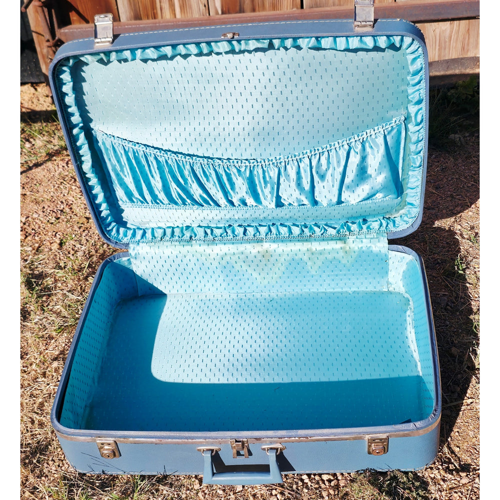VINTAGE *NEW* 1960's Starflite Blue Hard Shell Luggage Size Large USA