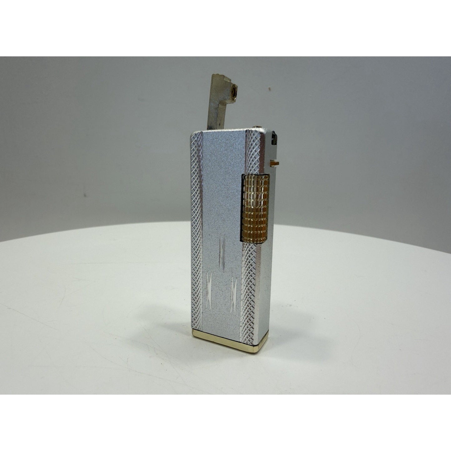 VINTAGE *NEW* 1950's Imperial Silver Super Lighter
