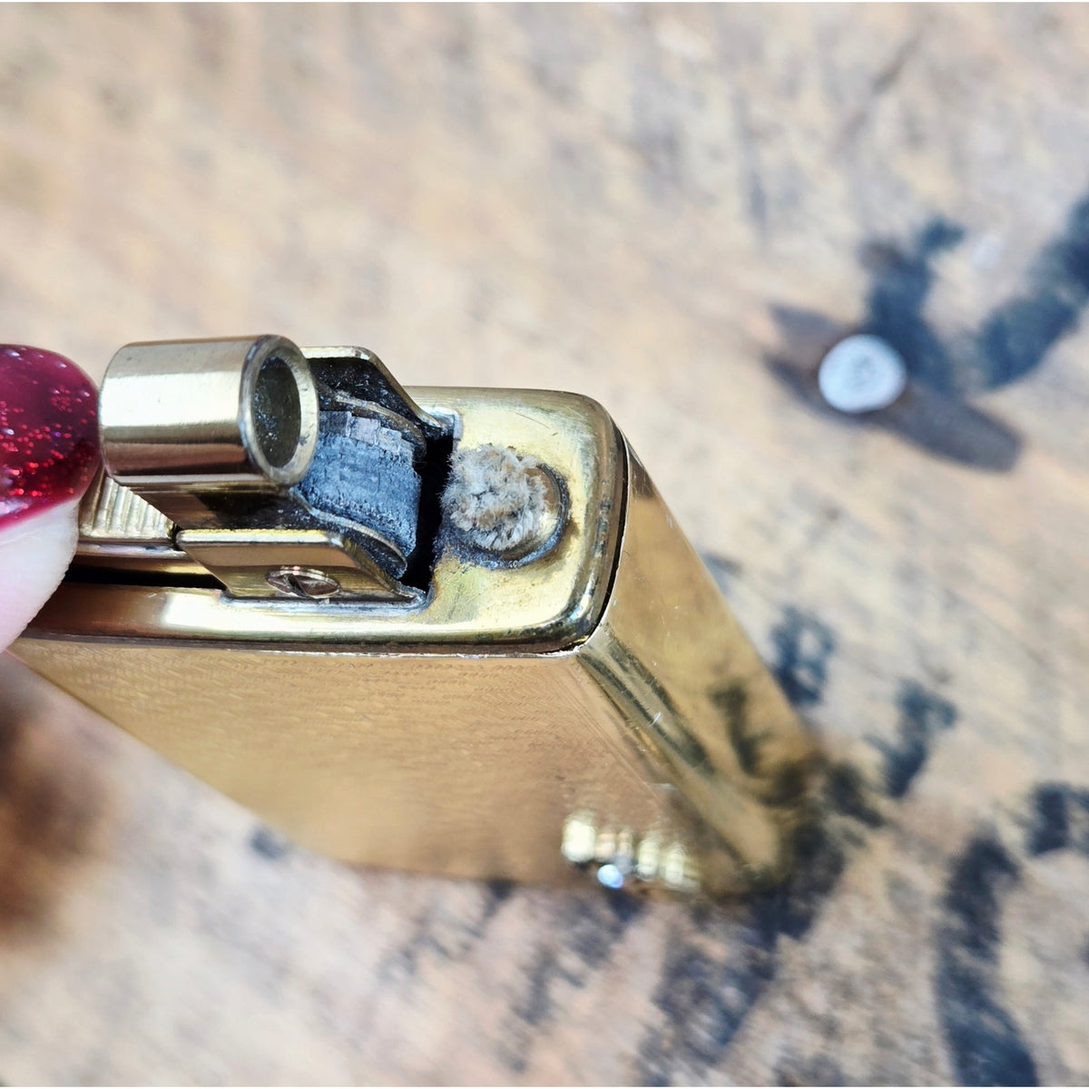 VINTAGE *NEW* 1960's Continental Gold Texture Music Lighter Japan