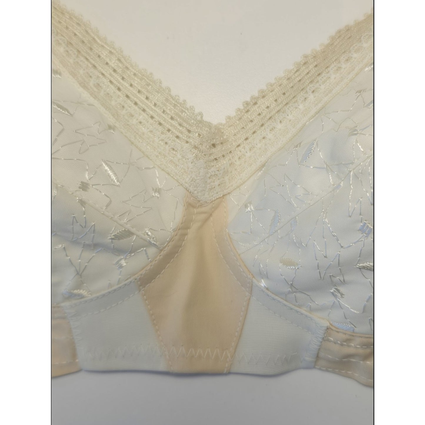 VINTAGE *NEW* 1960's Super Form Women's Cream w/Flowers Bullet Bra Sz 34B Lot 4