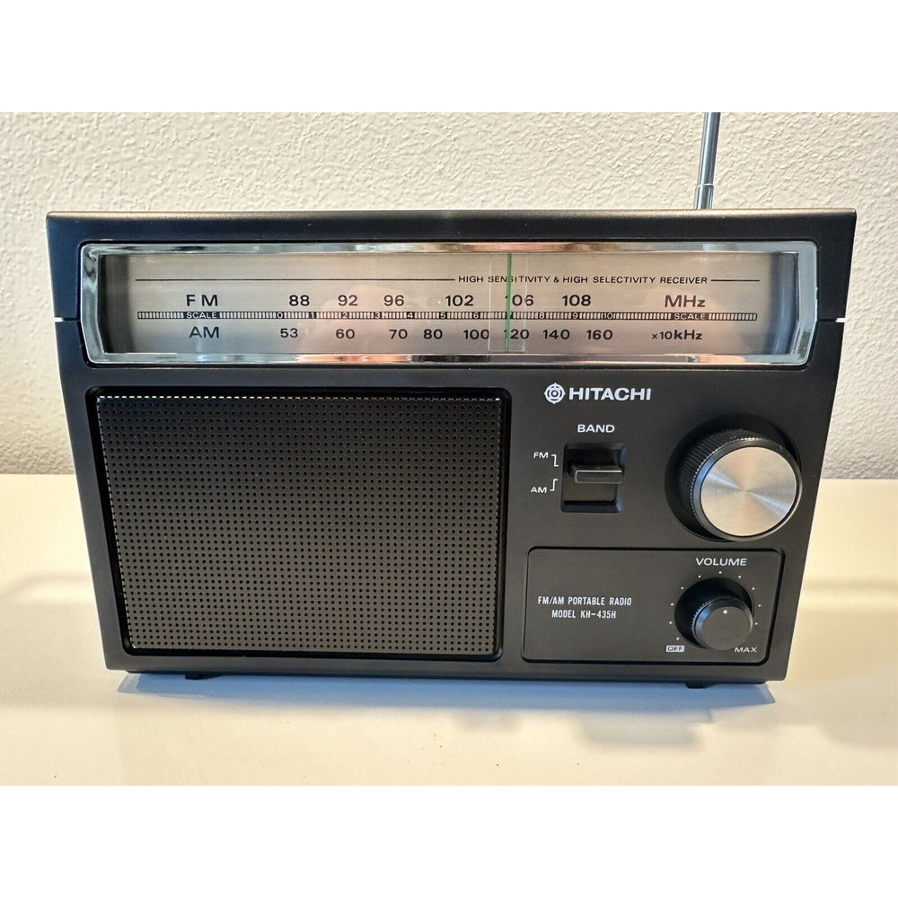 VINTAGE *NEW* 1970's Hitachi Model KH-435H AM/FM Portable Transistor Radio