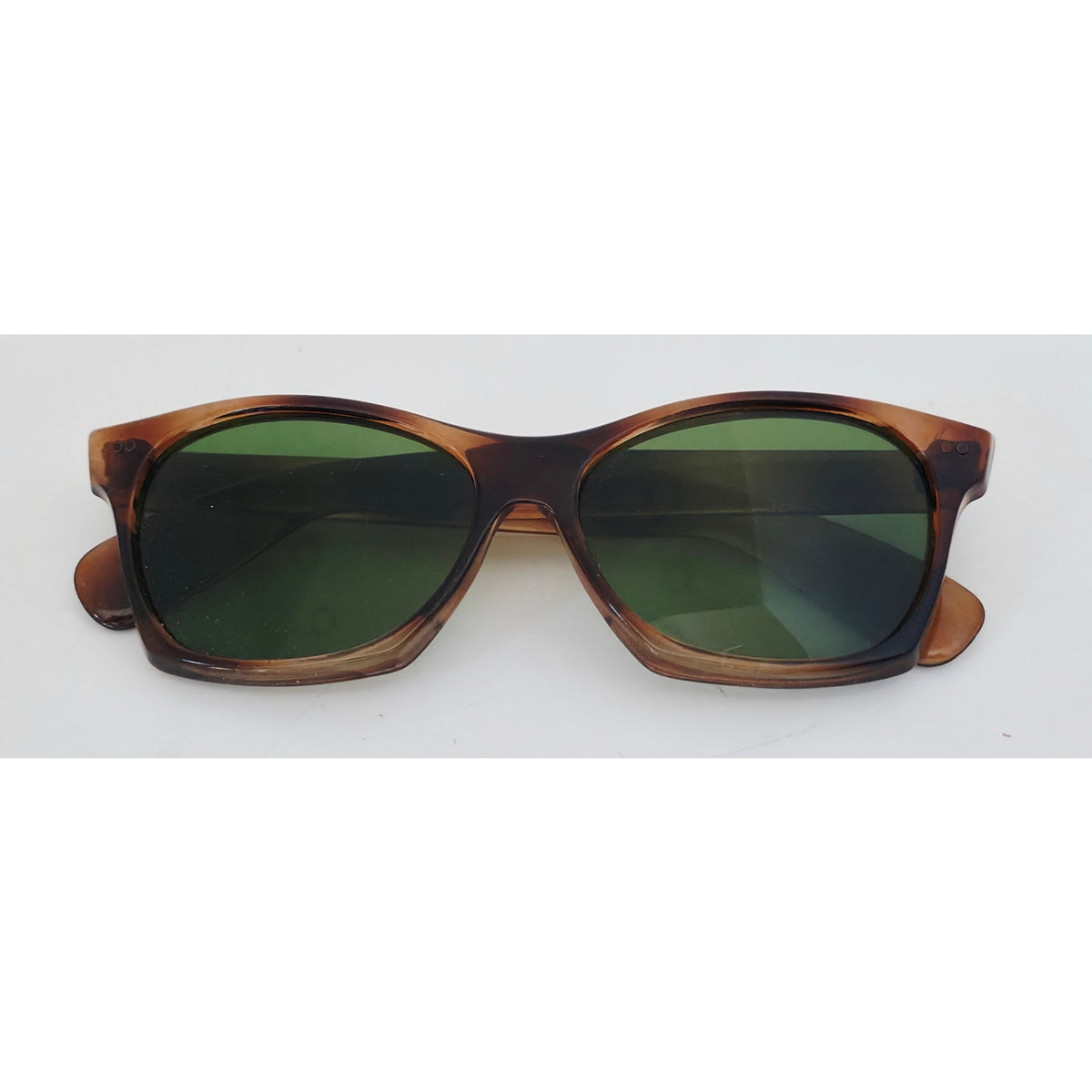 VINTAGE *NEW* 1970's Glam Unisex Tortoise Frame with Green Lens Sunglasses Japan
