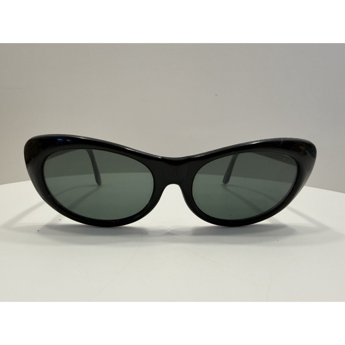 VINTAGE *NEW* 1970's Glam Unisex Sunglasses Black Oval Frame FRANCE