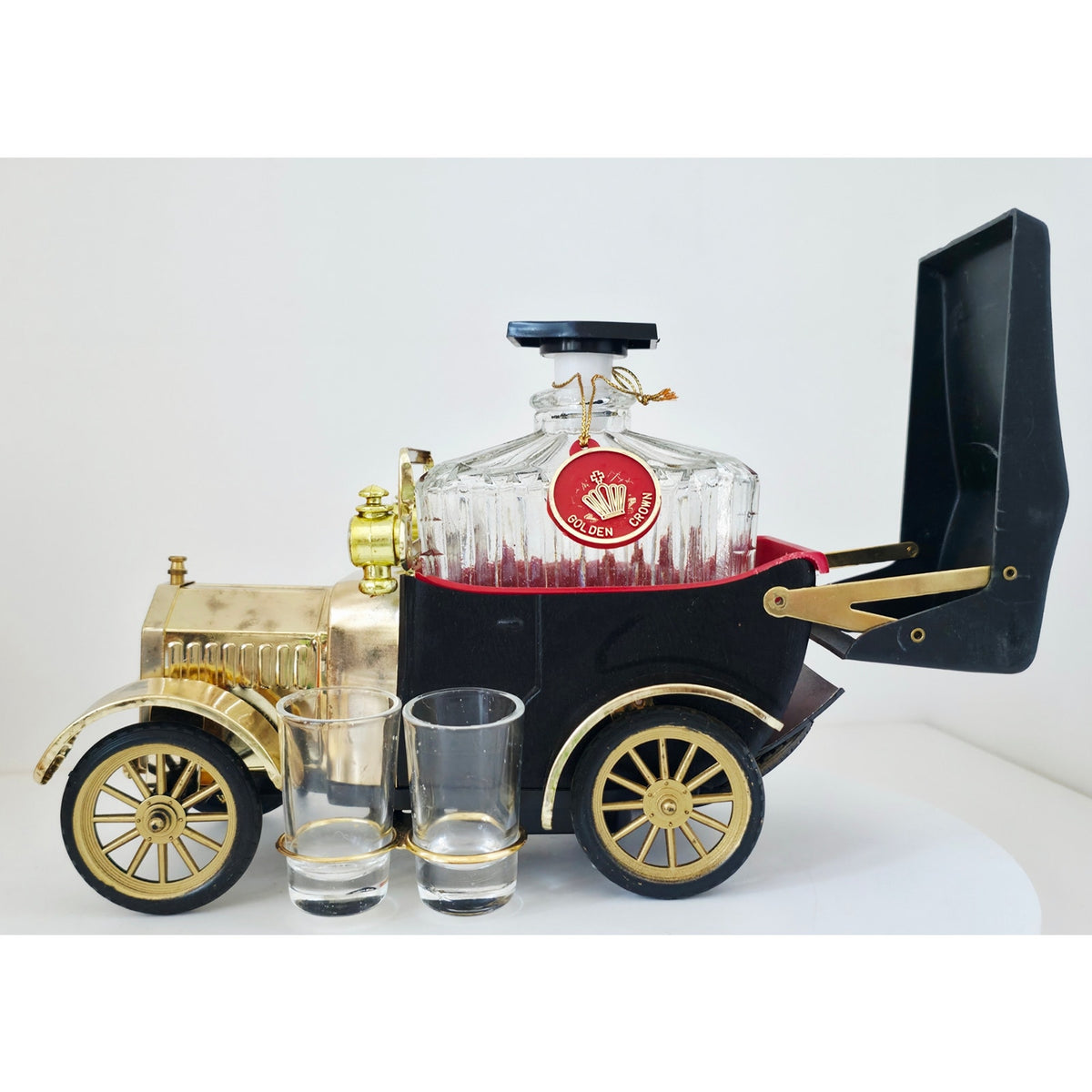 VINTAGE *PRISTINE* 1950's Decanter Music Box 1918 Ford Car w/4 Shot Glasses