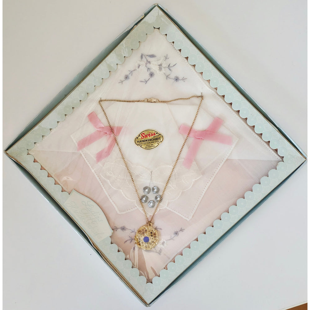 VINTAGE *NEW* 1950's Swiss Style Cotton Handkerchief White w/Flowers & Necklace