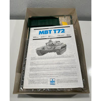 VINTAGE *NEW * MBT-T72 esci/vertl Tank Model Kit 5019