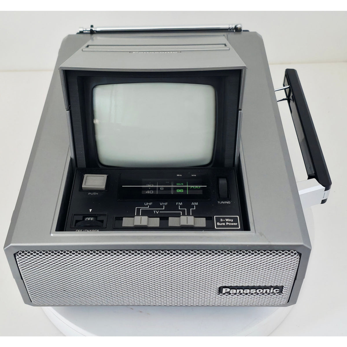 VINTAGE *PRISTINE* '1981 Panasonic TR-5050P Portable Popup TV Radio AM/FM