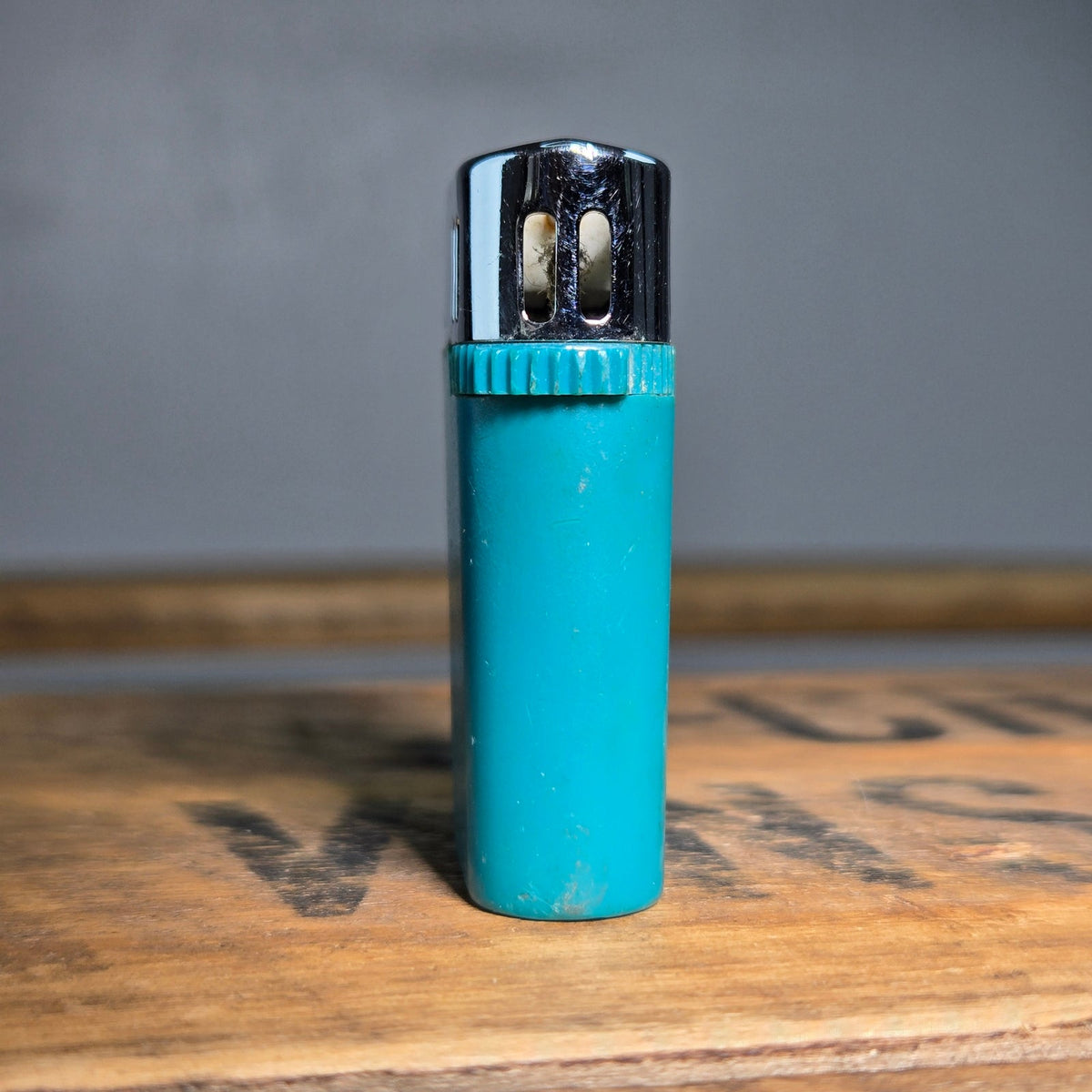 VINTAGE *NEW* 1960's Petit Electronic Aqua Butane Lighter Japan