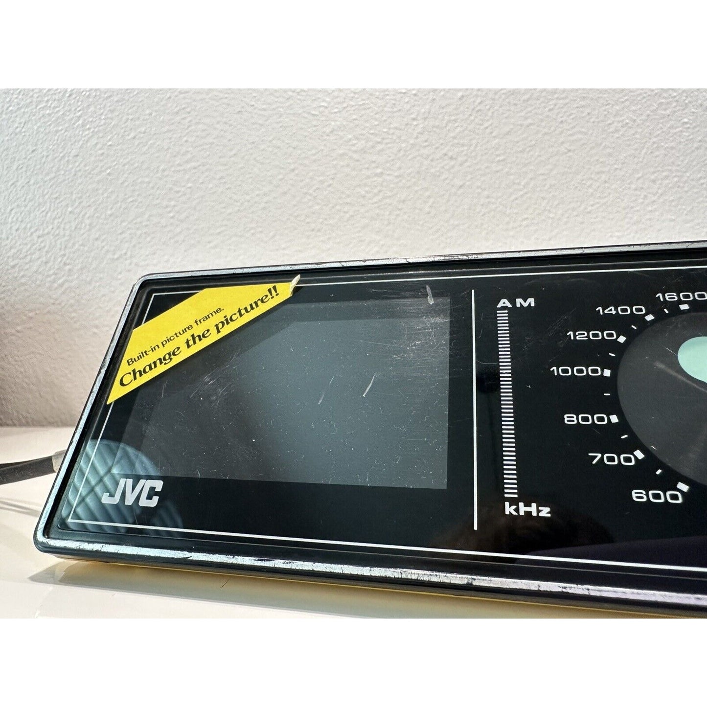 VINTAGE 1970's Pristine JVC 8000 Triangular Shaped Portable AM Radio-Yellow/Black