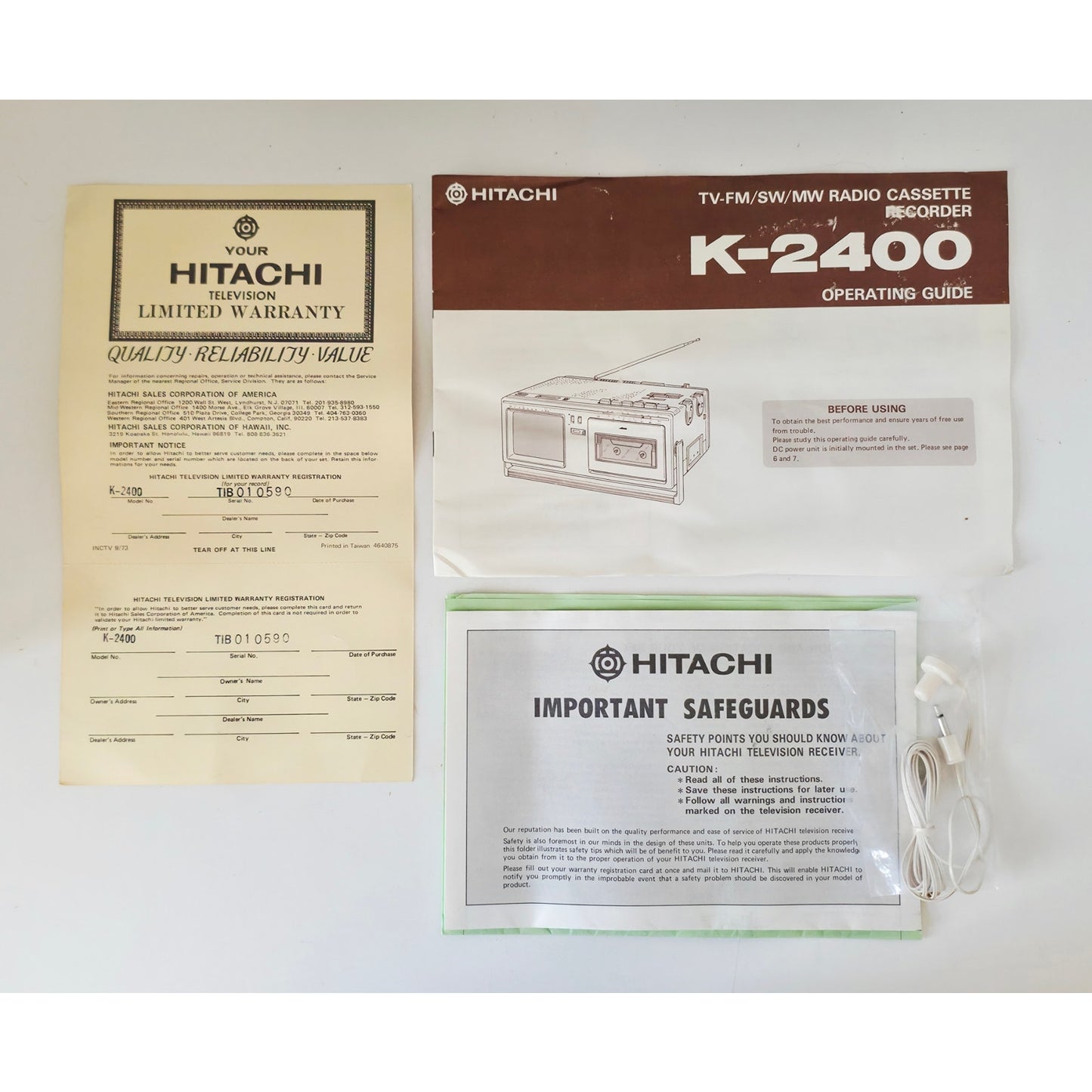 VINTAGE *PRISTINE* 1981 Hitachi K2400 Solid State TV Receiver/Cassette