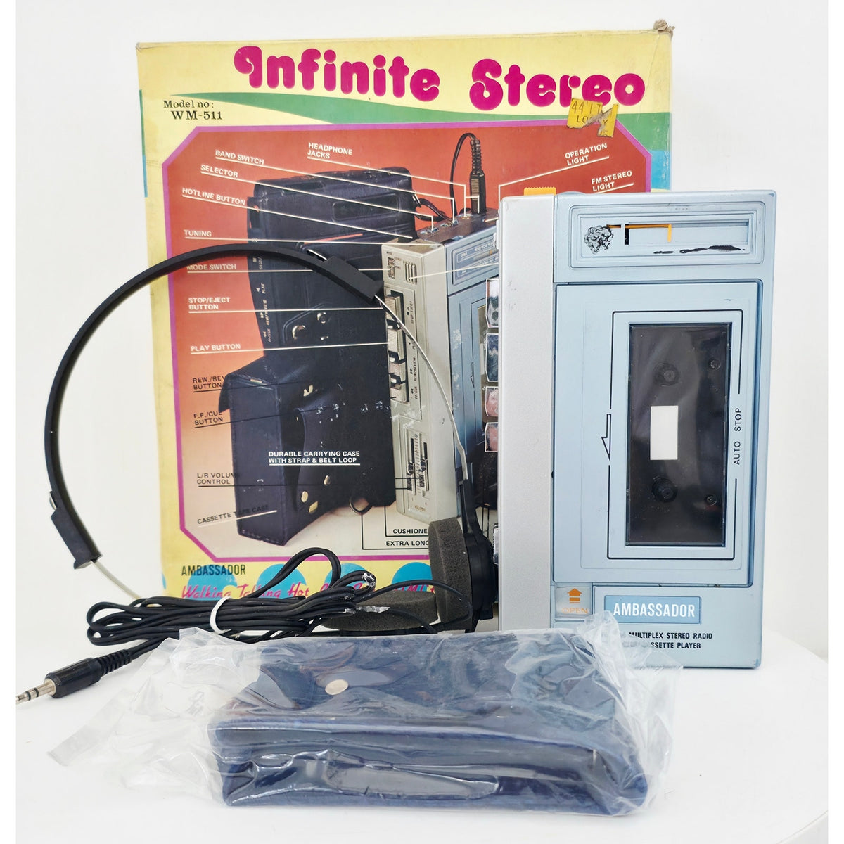 VINTAGE Needs Lovin' 1980's Ambassador WM-511 AM/FM Walkman  Cassette Player