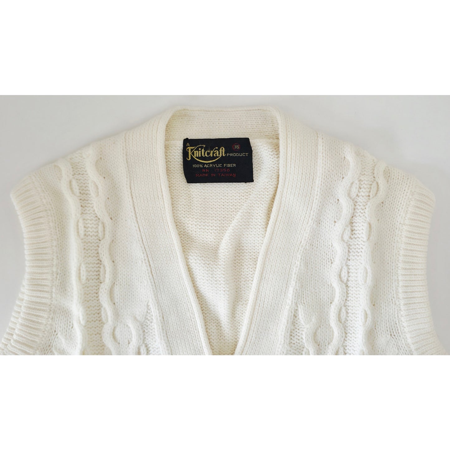 VINTAGE *NEW* 1970's Cream Women's Sweater Vest with Belt 100% Acrylic Size 36