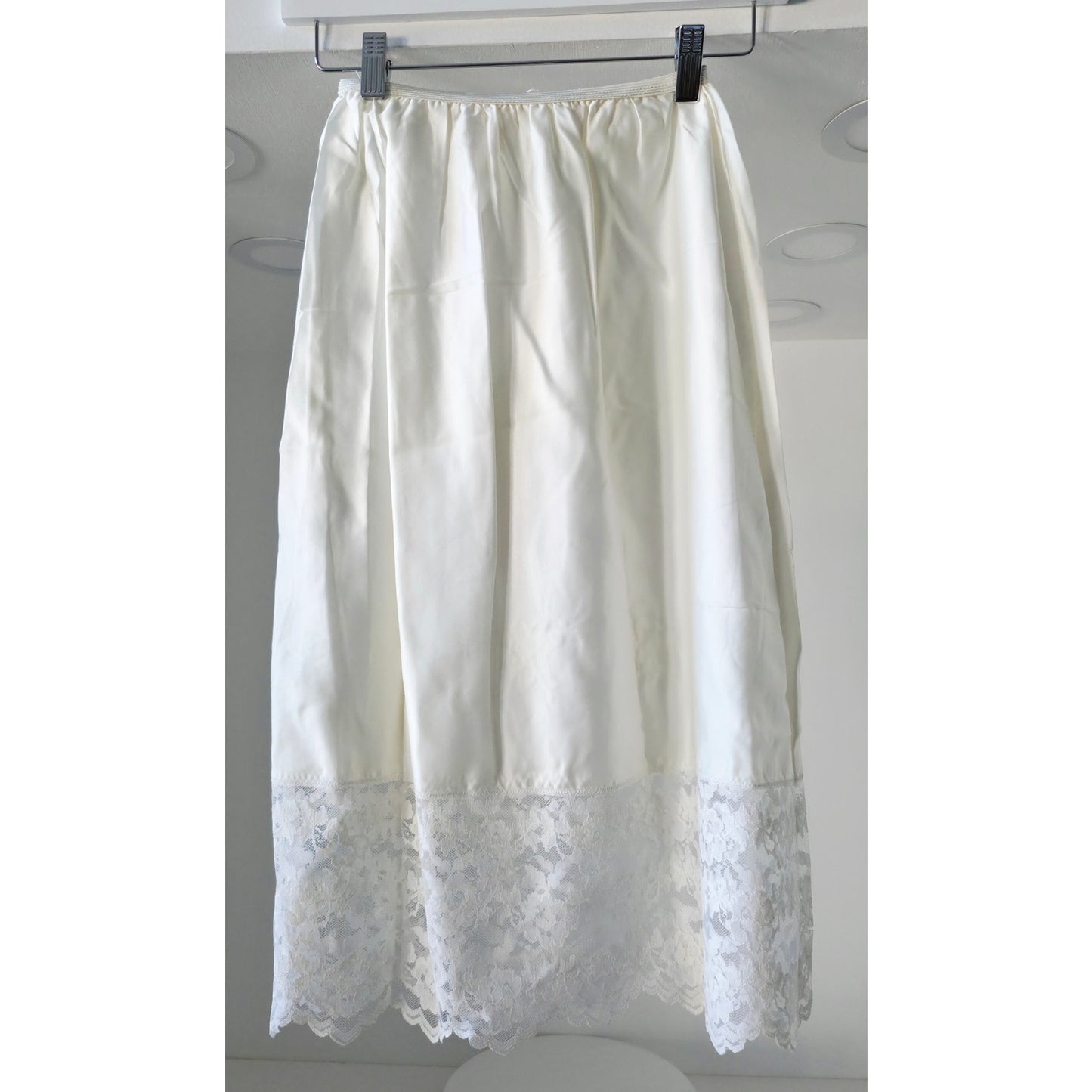 VINTAGE *NEW* 1960's Women's White Slip with White Lace Trim  Size M
