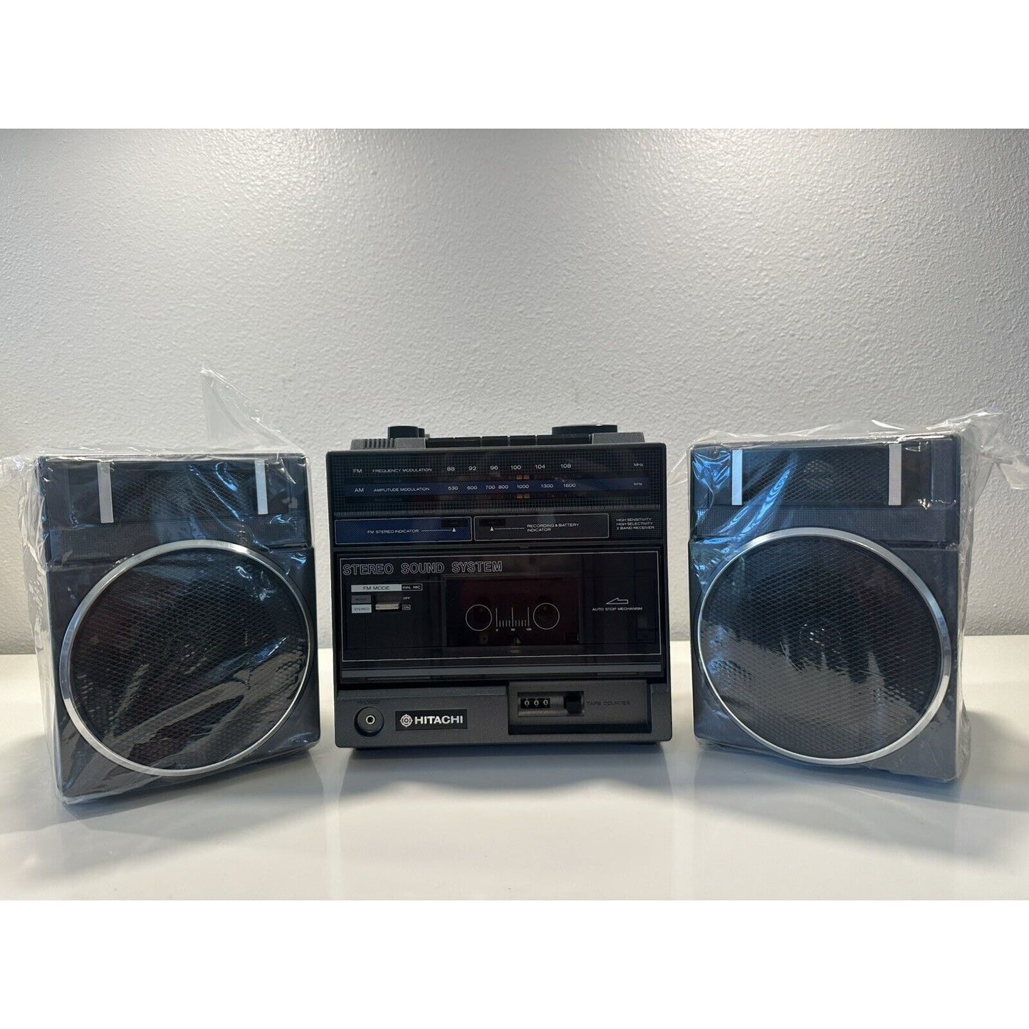 VINTAGE *NEW* 1980's Hitachi TRK-930H Dual Speakers Cassette Tape AM/FM Boombox