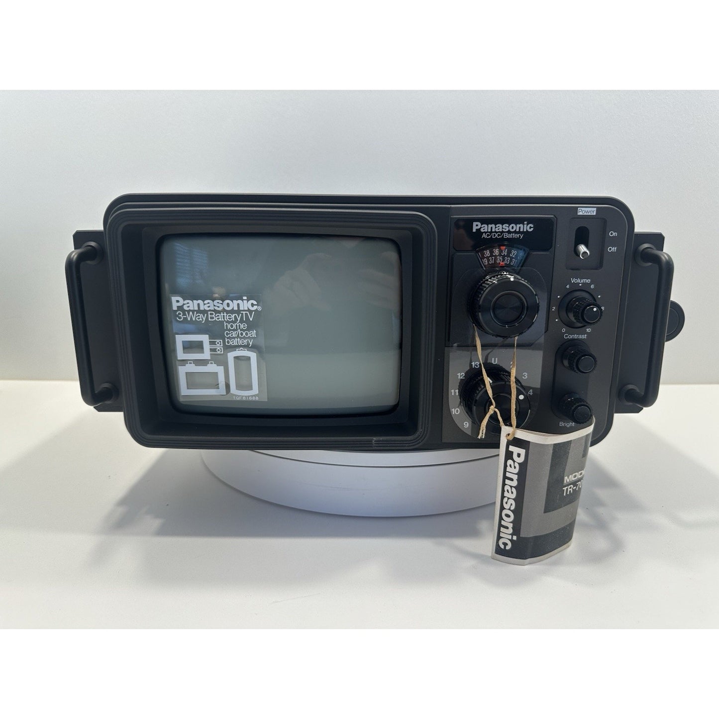 VINTAGE *NEW* 1978 Panasonic TR-707 Portable Solid State VHF/UHF Television