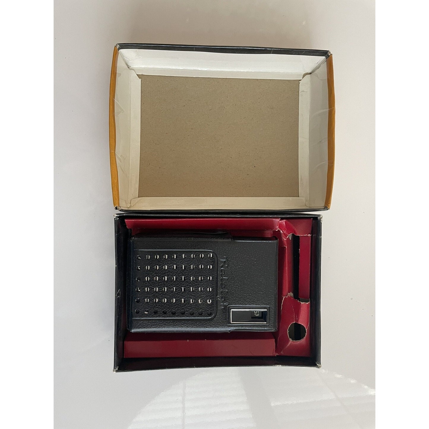 VINTAGE *NEW* Raleigh 6 Transistor Radio/High Sensitivity - Model#612