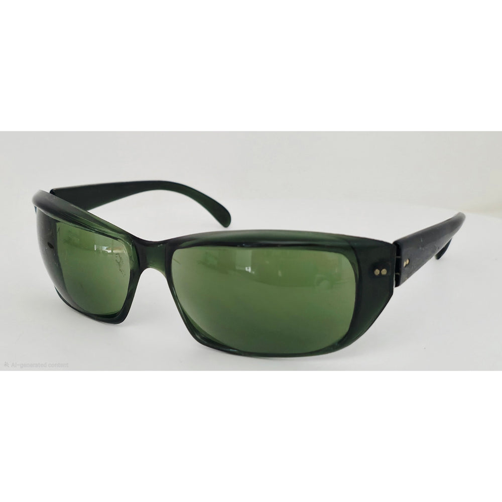 VINTAGE *NEW* 1970's Glam Unisex Black Frame with Green Lens Sunglasses