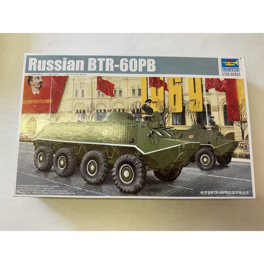 VINTAGE *NEW* Trumpeter TRP01544 1:35 Russian BTR-60PB Model Kit