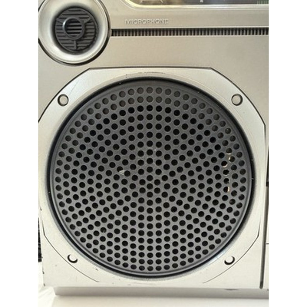 VINTAGE *PRISTINE* 1980's Hitachi TRK-8000H Cassette Tape AM/FM Radio Boombox