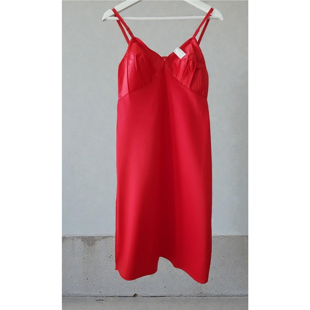 VINTAGE *NEW* 1960's Kayser Women's Red with Scalloped Trim Slip Dress Size 34