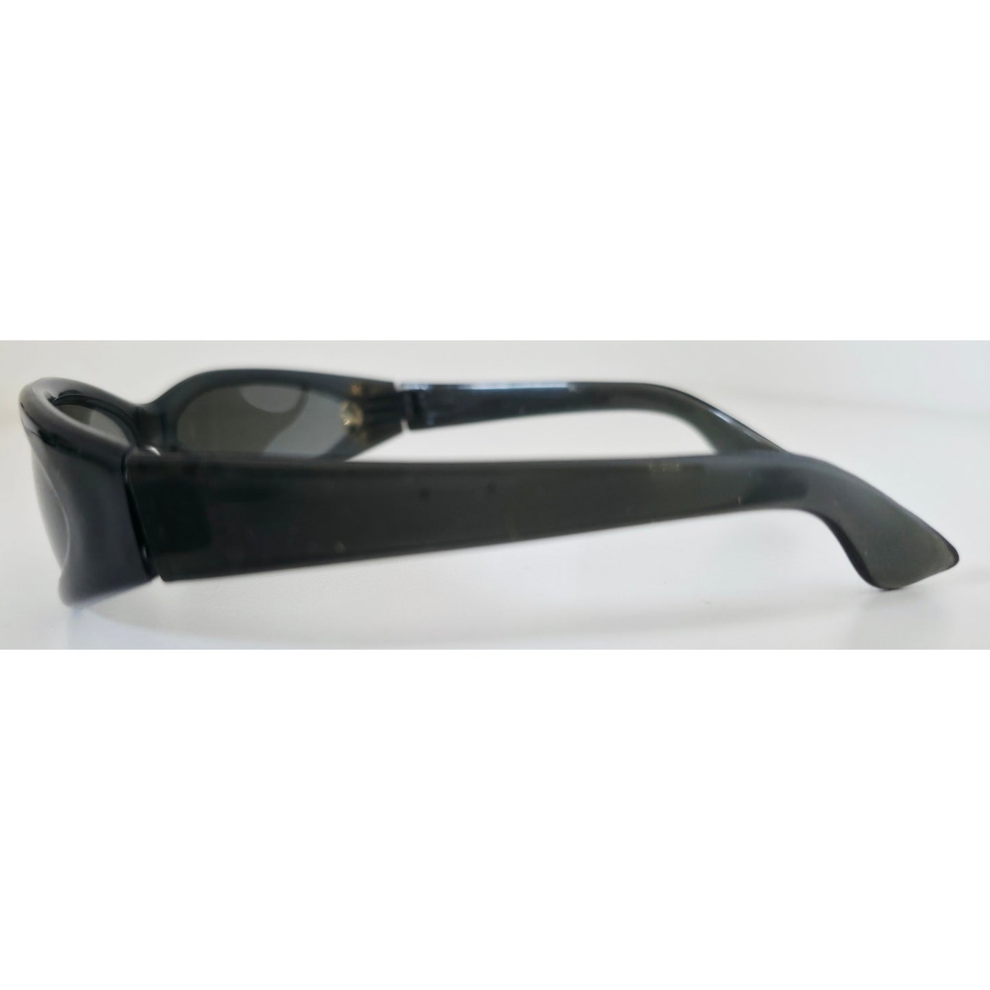 VINTAGE *NEW* 1970's Black Frame with Gray Lens Sunglasses