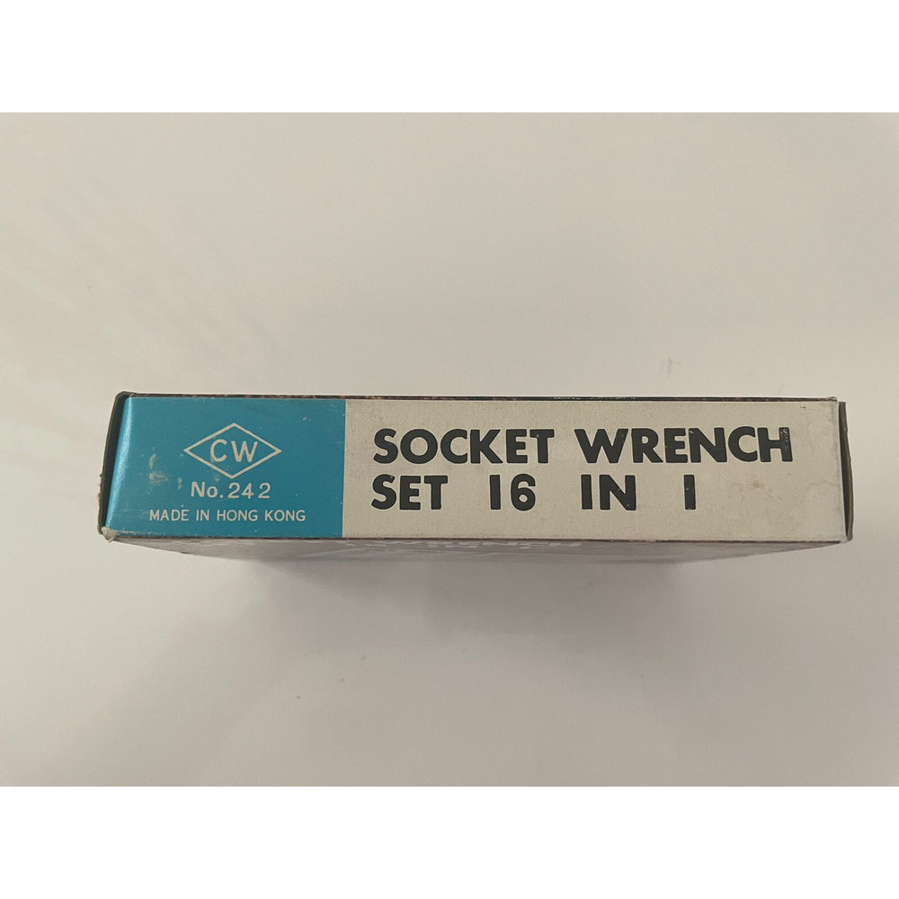 VINTAGE *NEW* 1970's CW Socket Wrench Set 16 in 1