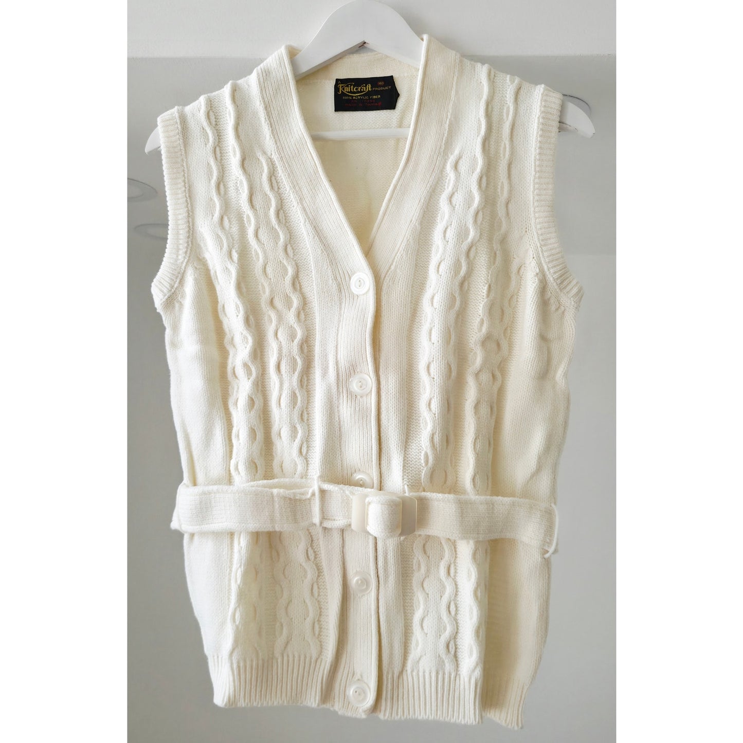 VINTAGE *NEW* 1970's Women's Cream Sweater Vest with Belt 100% Acrylic Size 40